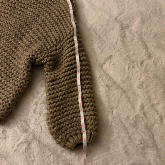 Fobya Chunky Knit Sweater, Women's size S/M - Picture 9 of 10